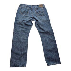 Wrangler Rugged Wear Jeans 38 x 32 Blue Mid Rise Relaxed Fit Straight Leg
